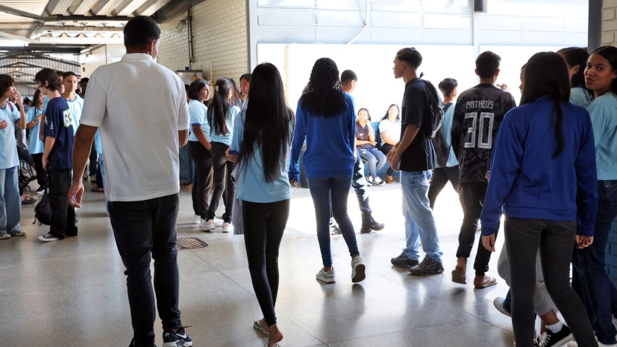 Pé-de-Meia: beneficiários nascidos em novembro e dezembro recebem hoje