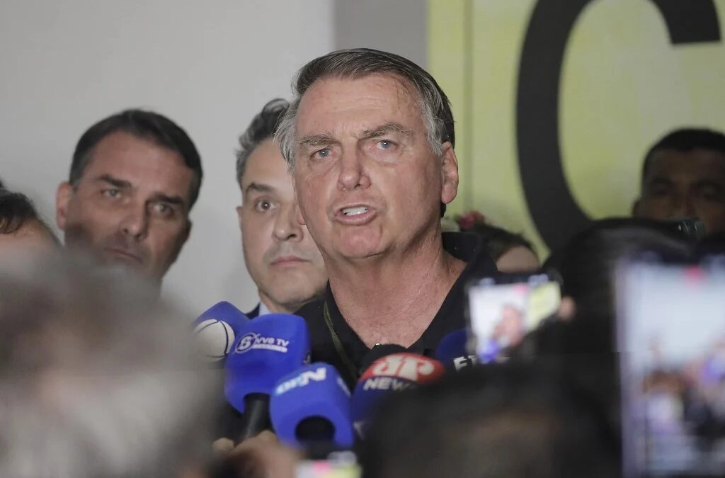Defesa de Bolsonaro reclama de prazo imposto por Moraes para domiciliar