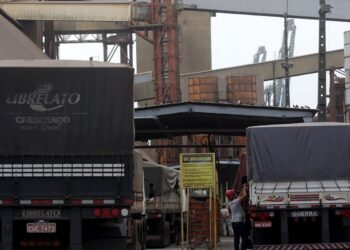 Após MP e resoluções, caminhoneiros descartam paralisação nacional