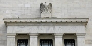 Grandes BCs mantêm opções em aberto enquanto operadores apostam em alta de juros