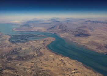 Gargalo marítimo não está apenas em Ormuz: conheça os estreitos mais vitais do mundo