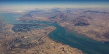 Gargalo marítimo não está apenas em Ormuz: conheça os estreitos mais vitais do mundo