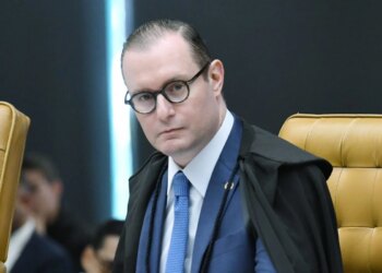 Zanin suspende eleição indireta para mandato-tampão no RJ