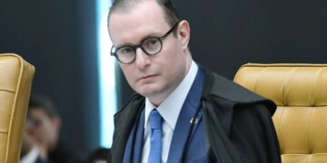 Zanin suspende eleição indireta para mandato-tampão no RJ
