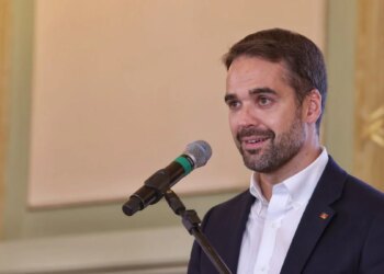 Eduardo Leite reafirma plano de disputar a Presidência após recuo de Ratinho