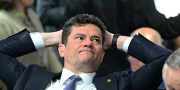 Moraes manda à PGR pedido para incluir Moro no Inquérito das Milícias Digitais