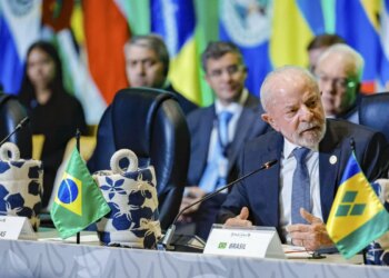 Lula critica uso da força por nações ricas para invadir outros países