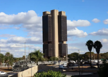 BC vende US$ 1,8 bilhão em leilão de linha para rolagem do vencimento de 2 de abril