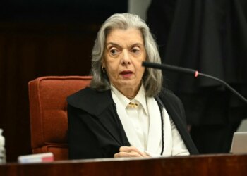 Cármen Lúcia diverge parcialmente de Fux em julgamento sobre eleição indireta no RJ