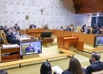 STF limita penduricalhos a 35% do salário de ministros da Corte