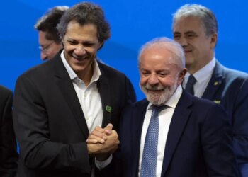 De volta às urnas contra Tarcísio, Haddad tenta reescrever história em São Paulo