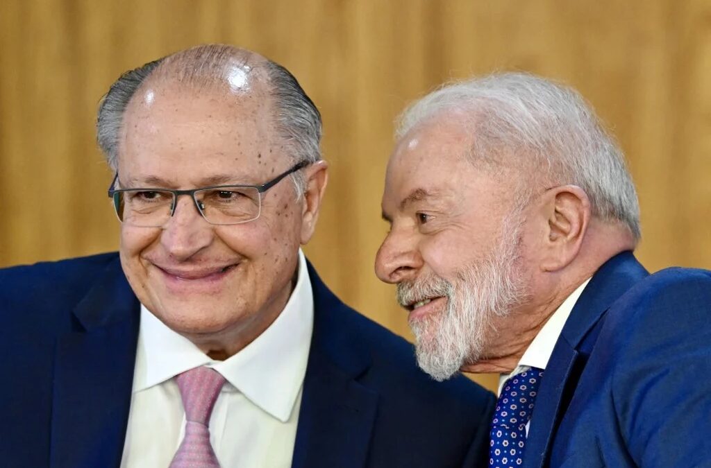 ‘Vaga de vice está aberta para ele’, diz Lula sobre Alckmin