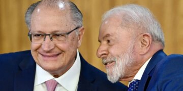 ‘Vaga de vice está aberta para ele’, diz Lula sobre Alckmin