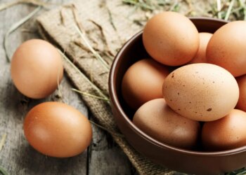 “Inflação do ovo” volta a pressionar cesta básica do paulistano, diz Procon-SP