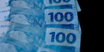 Balança comercial tem superávit de US$ 1,387 bilhão na 3ª semana de março