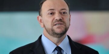 Presidente do PT admite MDB fora da chapa de Lula e defende foco em alianças nos estados