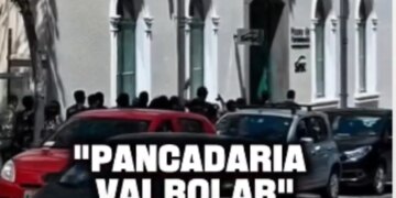‘Miro na cabeça’: Vereador aciona o MP contra cânticos violentos em marcha de crianças em Florianópolis