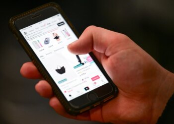 Moda e redes sociais: o que está por trás do consumo