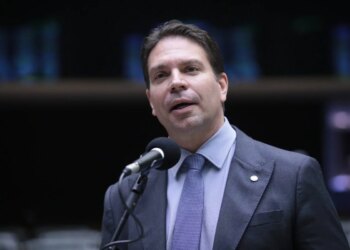 Moraes rejeita suspender processo contra Ramagem na trama golpista