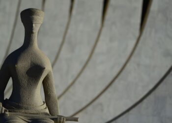 STF decide limitar pagamento de penduricalhos no Judiciário e MP