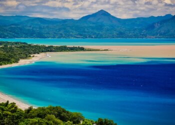 Único país da Ásia com português como língua tem praias paradisíacas