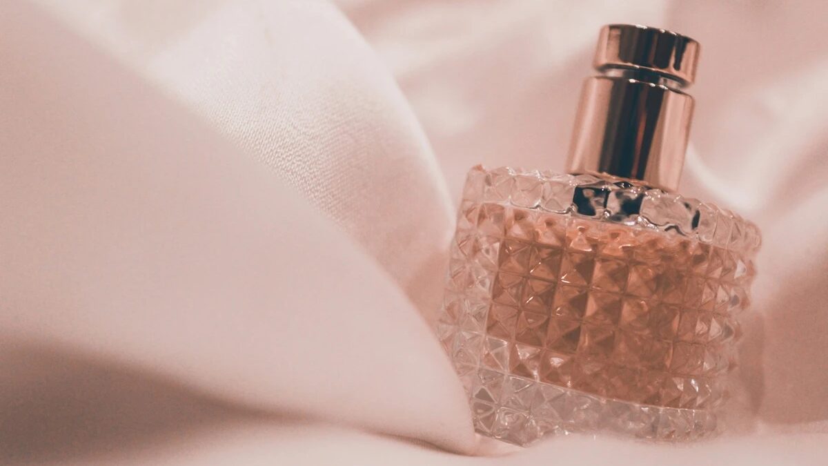 Gasolina, fósforo e tabaco: veja perfumes que têm cheiros excêntricos
