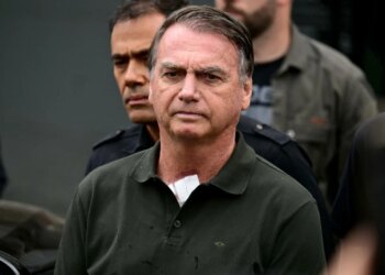 PGR se manifesta a favor de pedido de Bolsonaro para realizar mais uma cirurgia