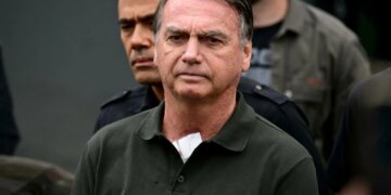 PGR se manifesta a favor de pedido de Bolsonaro para realizar mais uma cirurgia