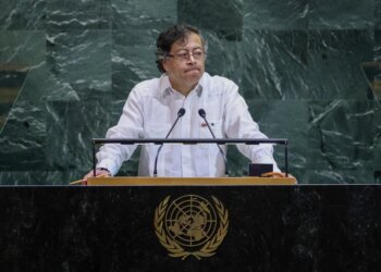 Gustavo Petro alerta sobre complô contra seu candidato na Colômbia