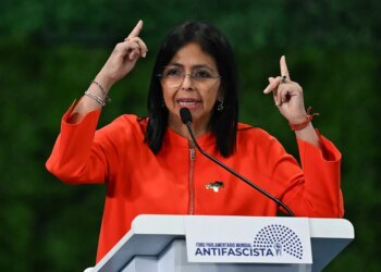 EUA suspende sanções contra Delcy Rodríguez, presidenta interina venezuelana