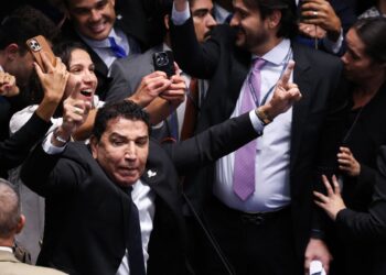 Senado rejeita indicação de Messias para o STF