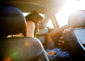 Geração Z: morar com a família pode estar afetando sua vida sexual