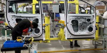 China: impulso global por veículos elétricos reflete ambição e dificuldade econômica