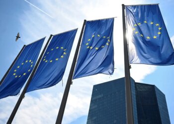 Vendas do varejo da zona do euro caem 0,2% em fevereiro ante janeiro