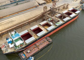 Exportações brasileiras aos EUA caem 9,1% em março; para a China, crescem 17,8%