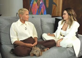 Ana Paula Renault visita Xuxa e reflete sobre carreira