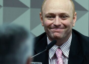 Moraes homologa redução da pena de hacker após aprovação no Enem