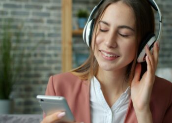 O sucesso na música depende só de talento hoje?