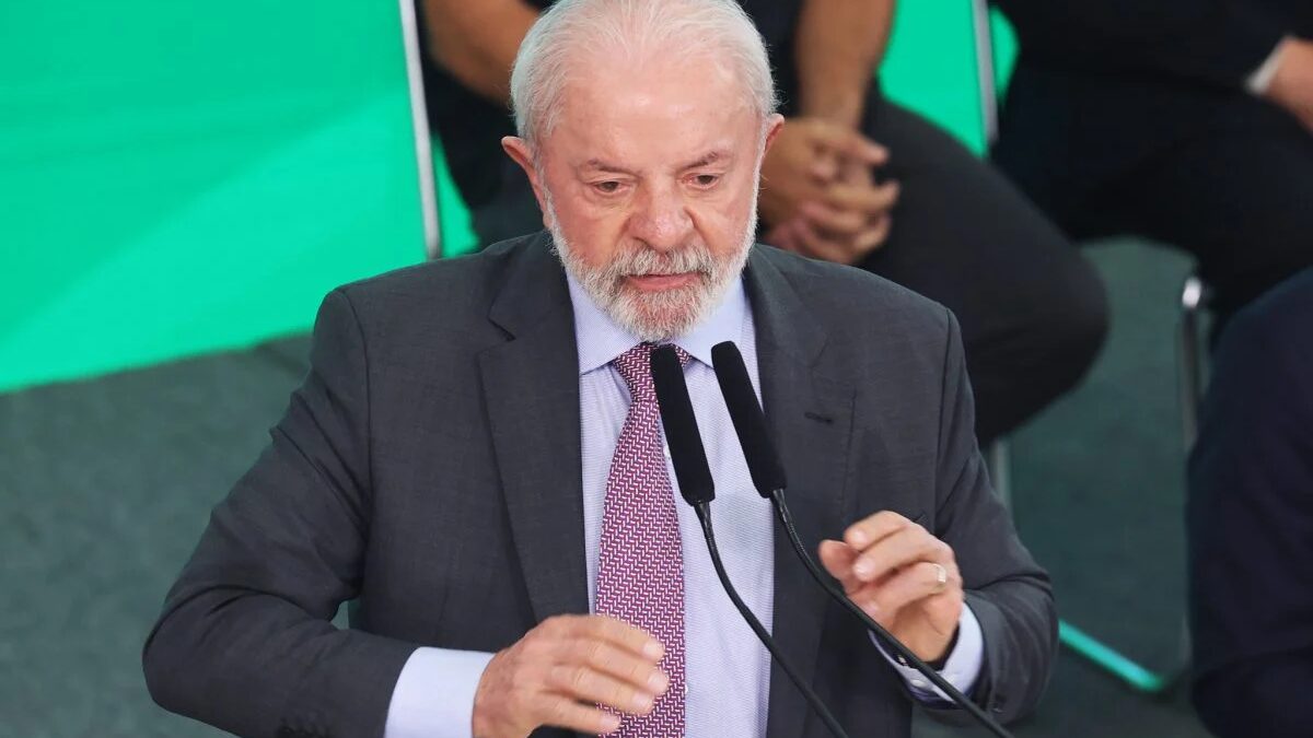 Governo atua para adiar votação de projeto sobre terras raras na Câmara