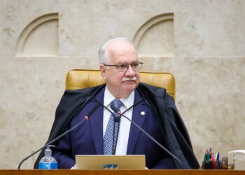 Fachin suspende julgamento de normas que impedem psicólogos de induzir crenças religiosas