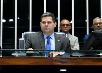 O aceno de Alcolumbre a bolsonaristas sobre sessão para derrubar o veto de Lula ao PL da Dosimetria