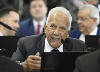 PEC que impede responsabilização da imprensa por declarações de entrevistados avança no Senado