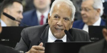 PEC que impede responsabilização da imprensa por declarações de entrevistados avança no Senado