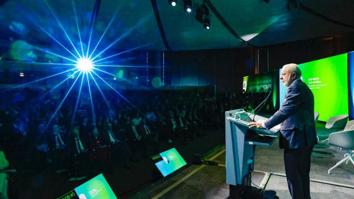 Lula chama conflito no Oriente Médio de “guerra da insensatez”