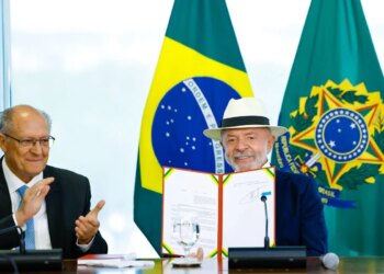 Lula assina decreto que promulga acordo UE-Mercosul
