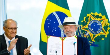 Lula assina decreto que promulga acordo UE-Mercosul