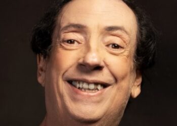 Acusado de dar golpe em Marcos Oliveira é preso, diz advogada