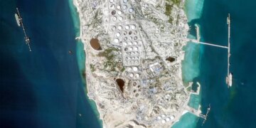 Exportações de petróleo bruto iraniano da ilha de Kharg aumentaram apesar da guerra