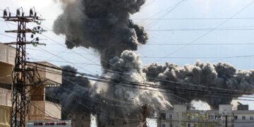 Israel mantém ataques ao Líbano apesar de trégua com Irã
