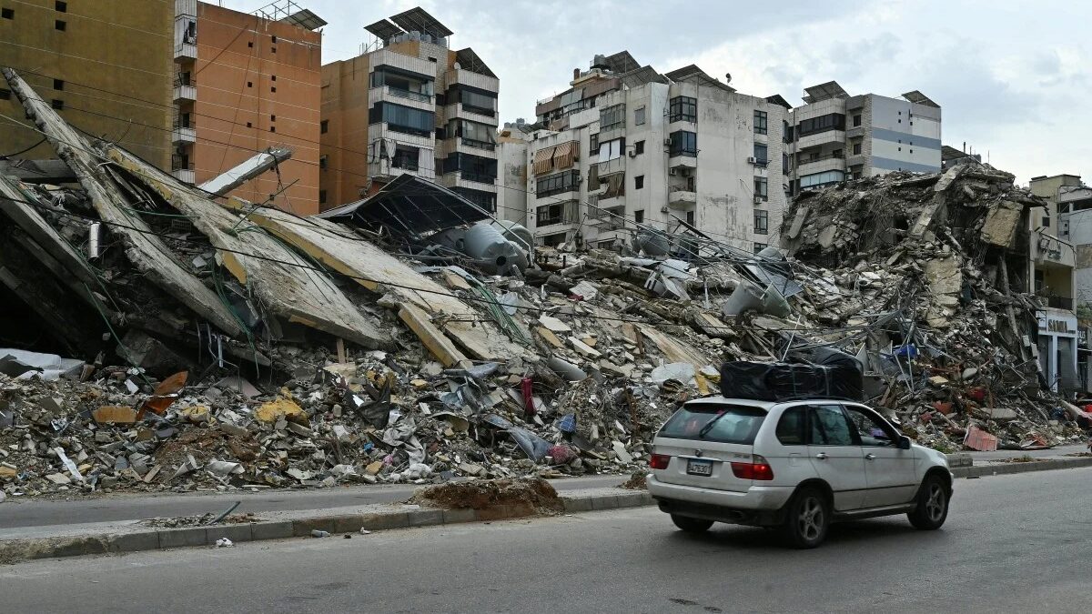 Libaneses retornam para casas destruídas após anúncio de trégua